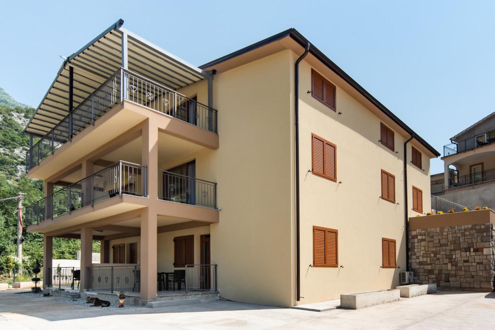 Kasi Apartments Kotor Exterior photo